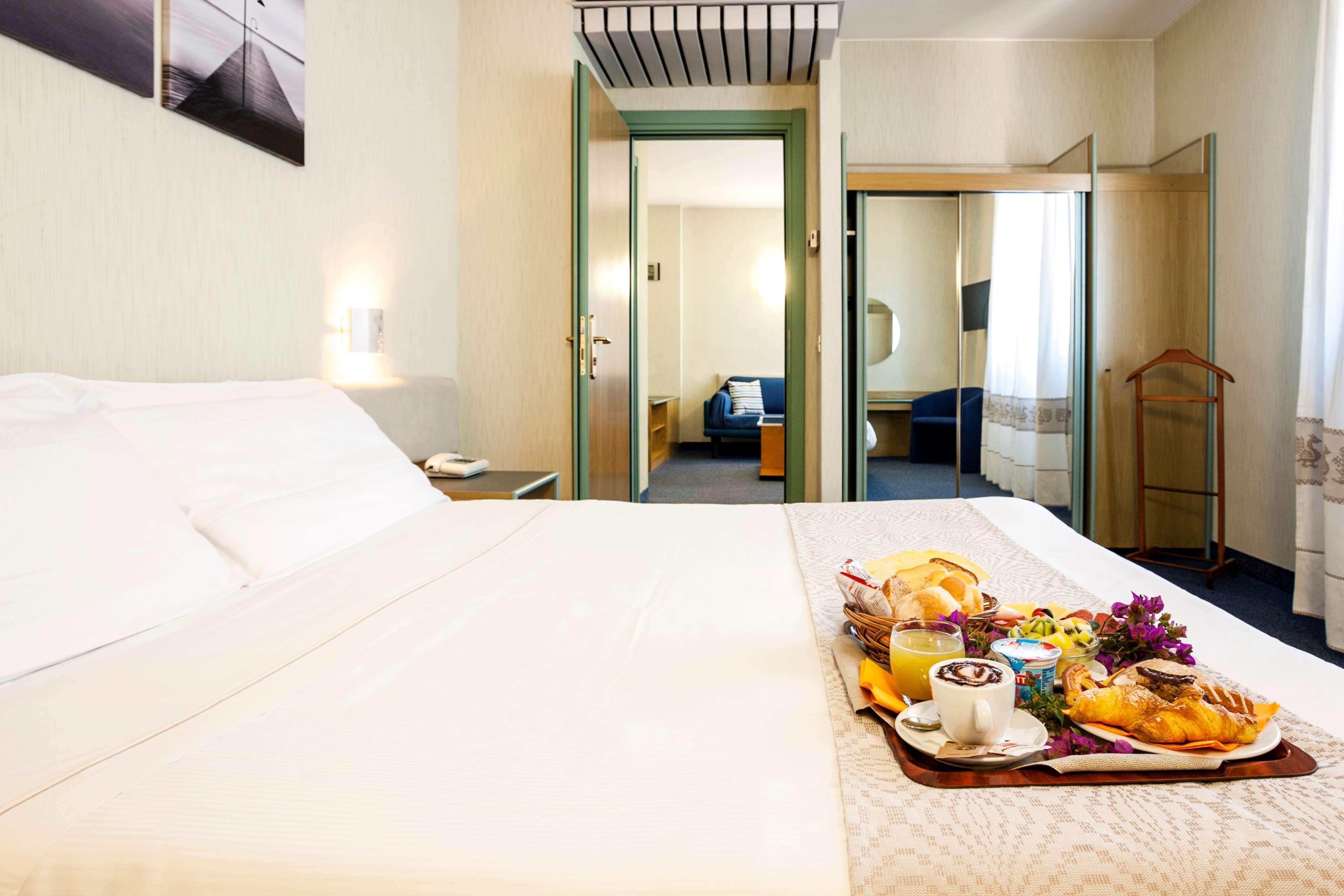 Best Western Hotel Residence Italia Quartu SantʼElena Extérieur photo