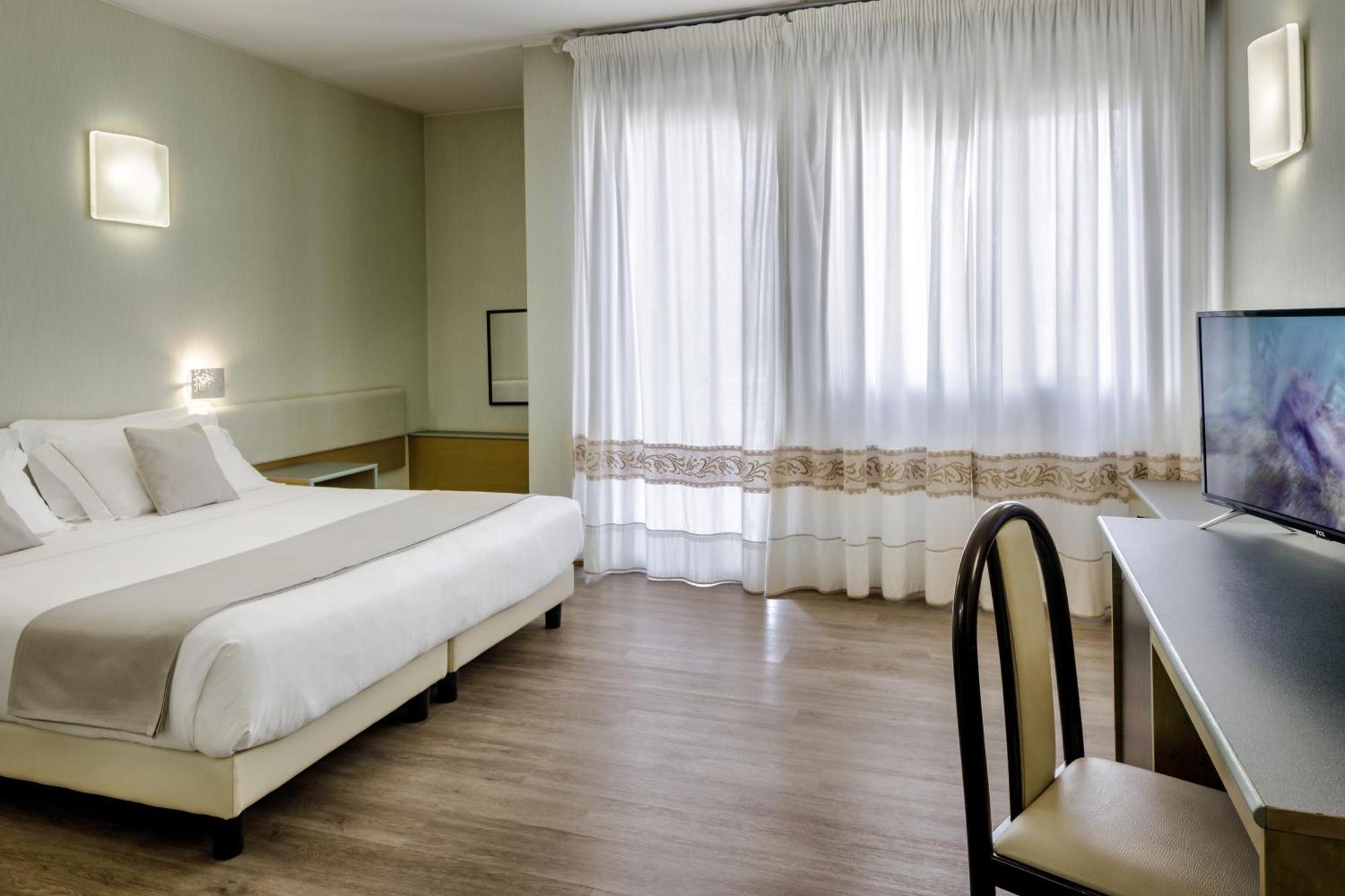 Best Western Hotel Residence Italia Quartu SantʼElena Extérieur photo